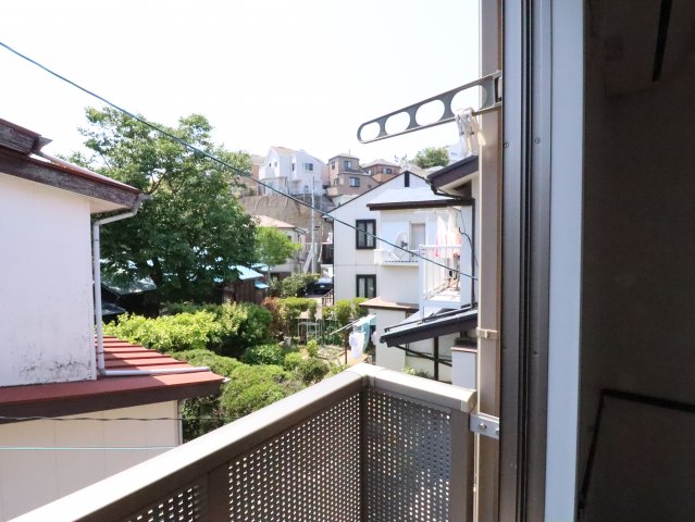 バルコニー　※退去前につき他号室参考画像です
