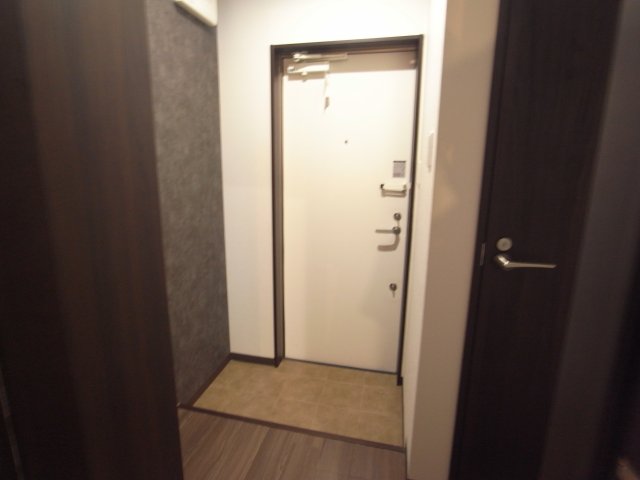 玄関　※参考写真