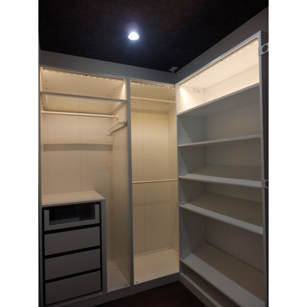 収納　ウォークインクローゼット♪