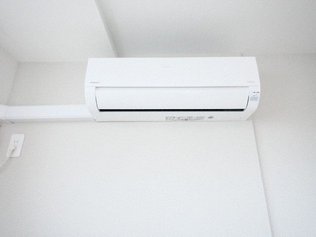 その他設備　夏もカラッと快適♪エアコン付きです！