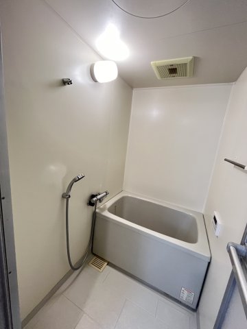 バス・シャワールーム　日々の疲れを癒すお風呂付です