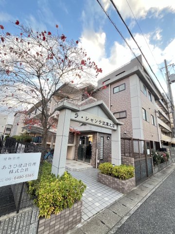 建物外観　外はこのようになっています