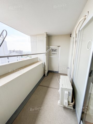 バルコニー　陽当たり良好なバルコニーです♪