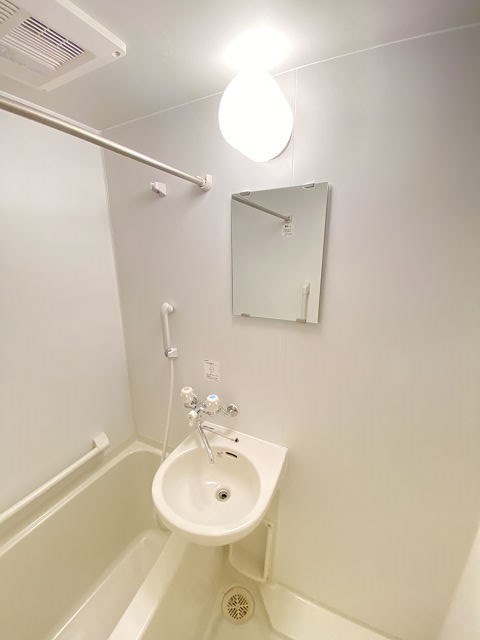 洗面設備　コンパクトで使いやすい洗面所