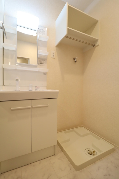 洗面設備　（同間取参考写真）