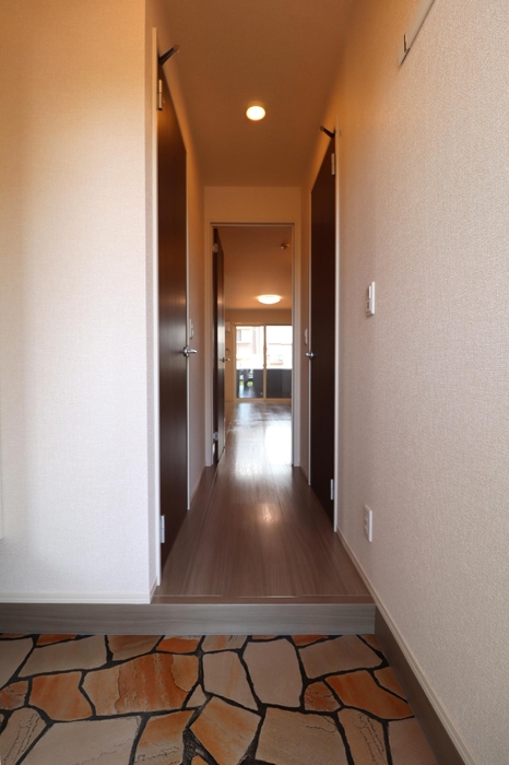 玄関　（同間取参考写真）