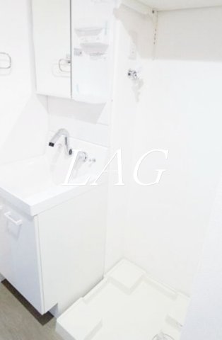 洗面設備　独立洗面台です。