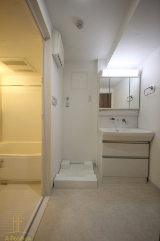 洗面設備　ル・マージュ新町