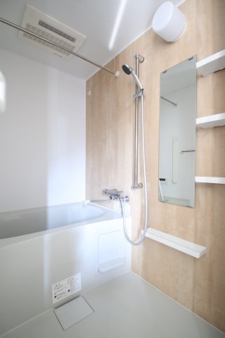 バス・シャワールーム　同シリーズ別物件の写真です