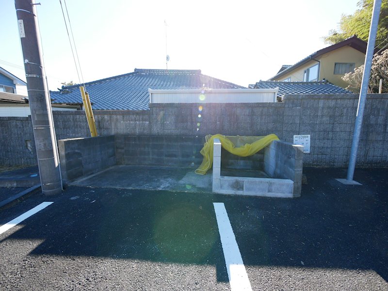 その他　敷地内ゴミ置き場