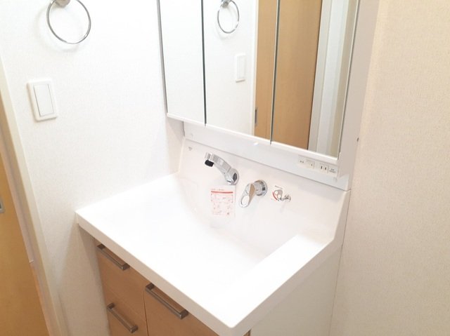 洗面設備　使いやすい洗面所です