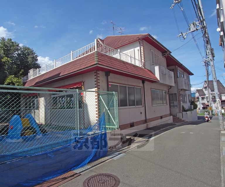 幼稚園・保育園　慈童保育園（幼稚園・保育園）まで300m