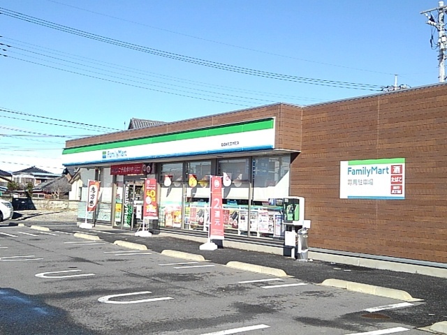 コンビニ　ファミリーマート新町笛木町店（コンビニ）まで500m