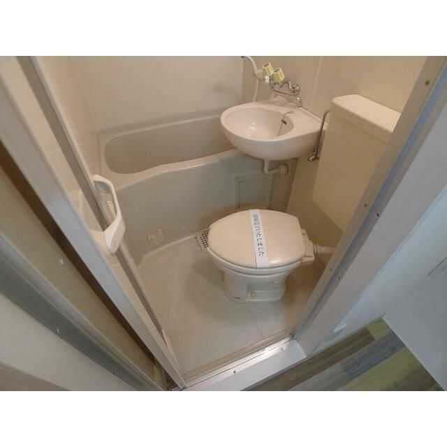 トイレ　☆用を足したらソッコー手を洗う！☆