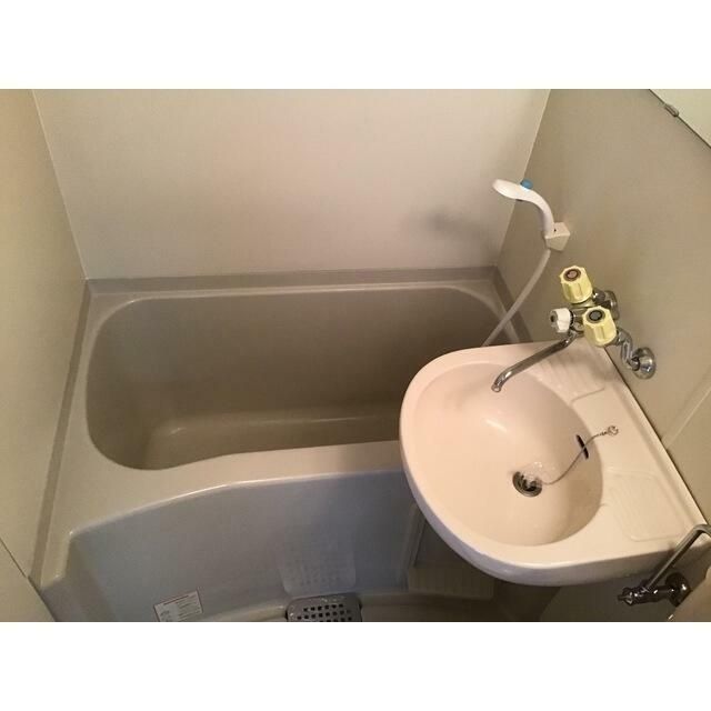 バス・シャワールーム　☆冷蔵庫がついてるんです！☆