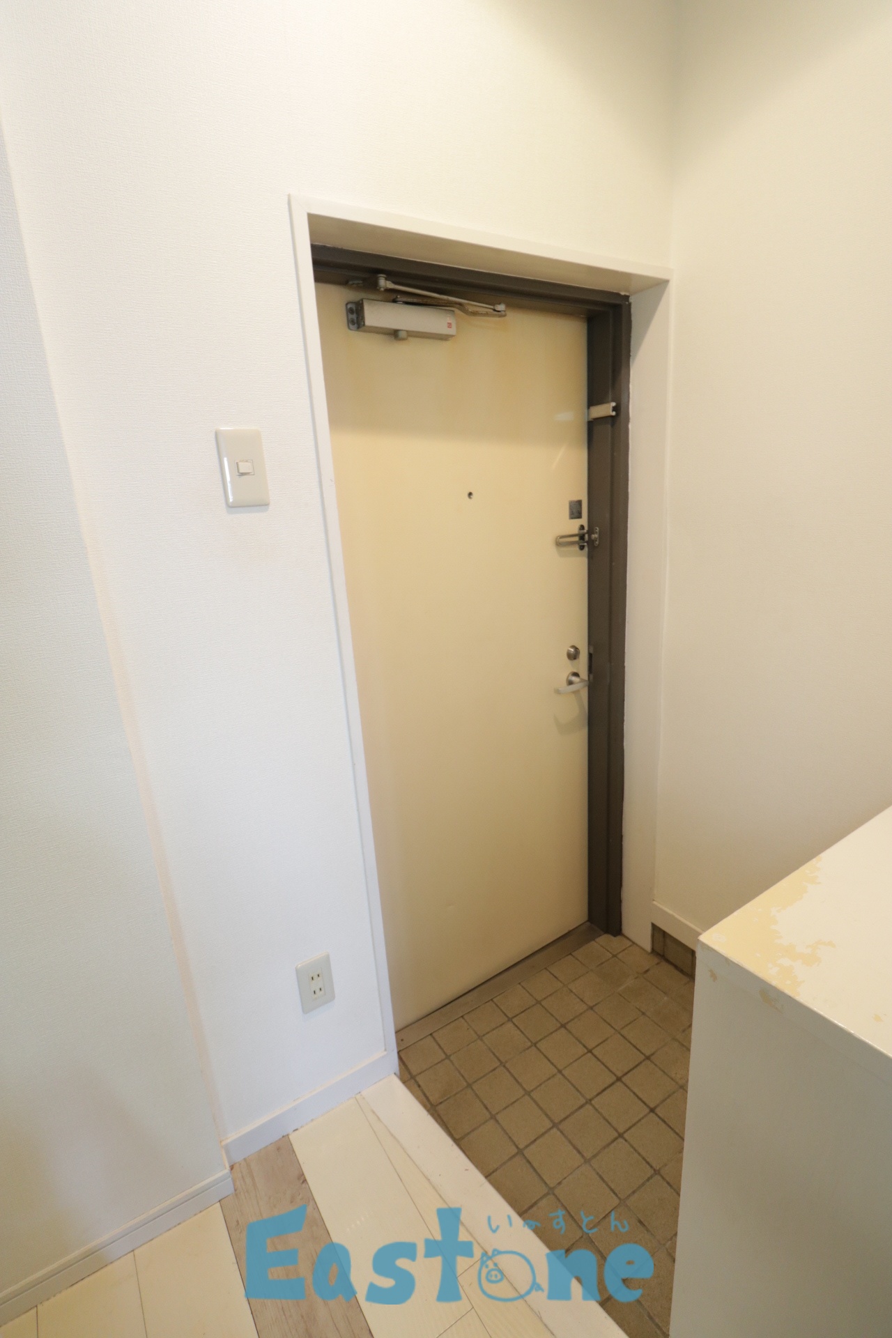 玄関　シューズボックス完備。鍵置きスペースにもなります