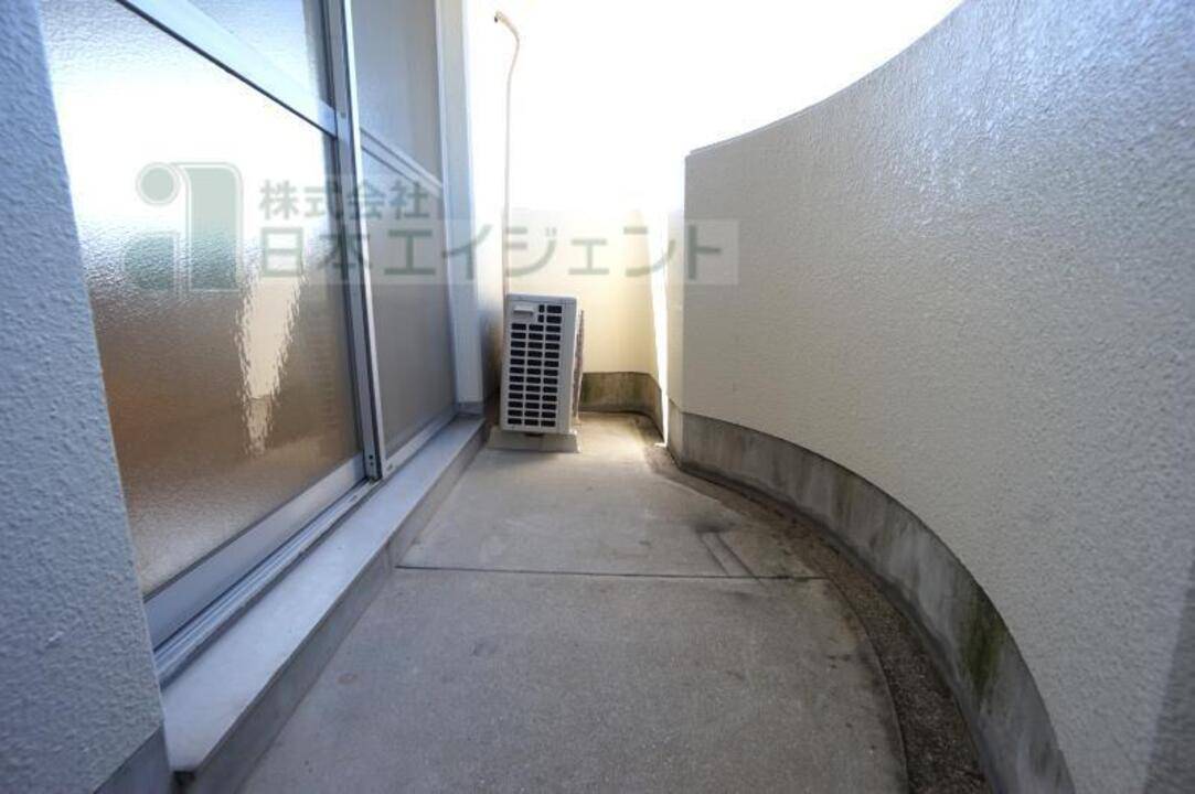 バルコニー　バルコニー