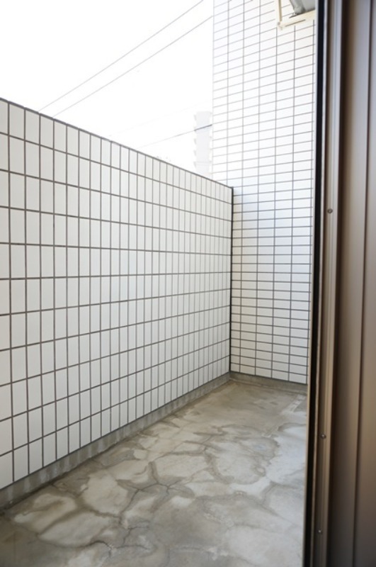 バルコニー　図面と現状に相違がある場合には現状を優先