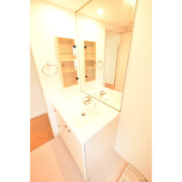 洗面設備　脱衣スペースもあります