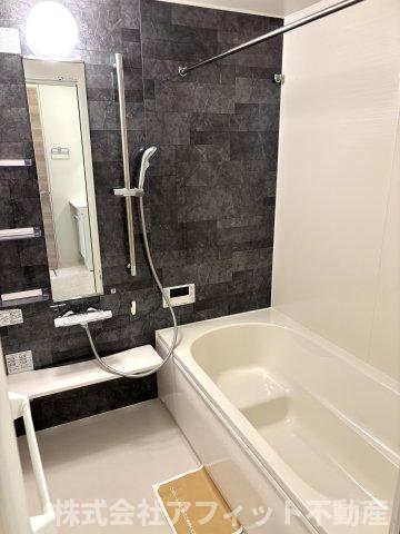 バス・シャワールーム　追い焚き機能付き