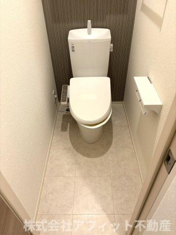 トイレ　温水洗浄暖房便座