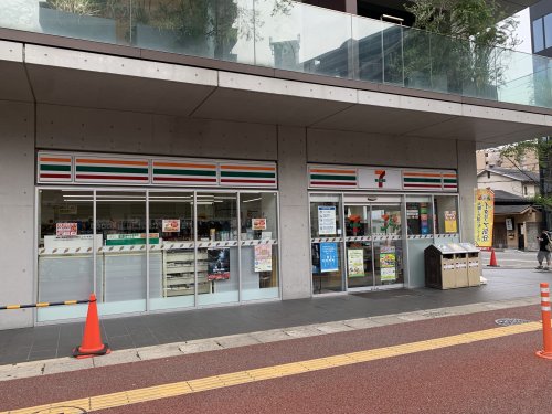 コンビニ　セブンイレブン 福岡春吉大通り店（コンビニ）まで678m