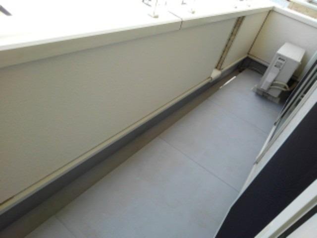 バルコニー　陽当たり良好なバルコニーです