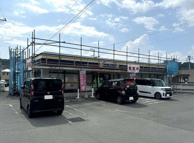 コンビニ　ミニストップ（コンビニ）まで500m