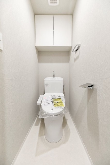 トイレ　※写真は同タイプ住戸です。