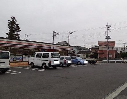 コンビニ　セブンイレブン（コンビニ）まで600m