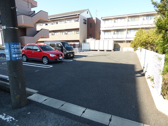 駐車場　【空要確認】