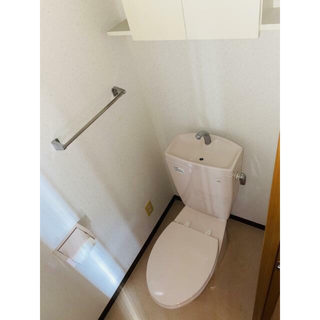 トイレ　画像と現況が異なる場合は現況優先です　反転タイプあり　出窓な