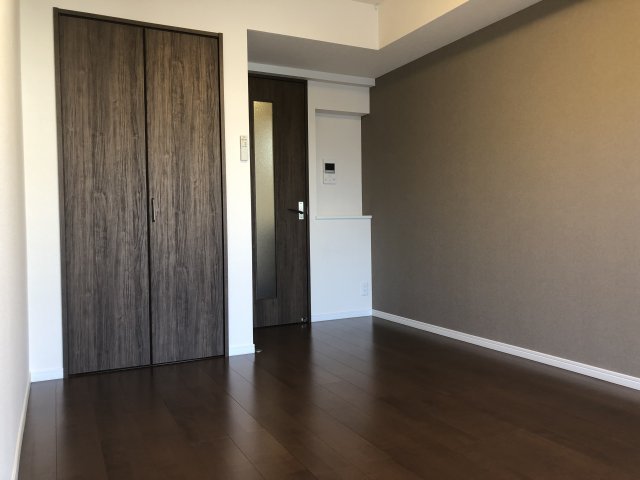 居室・リビング　こちらの居間で趣味の時間をお楽しみください