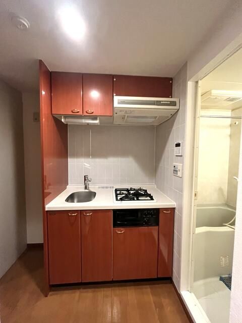 キッチン　※別部屋参考写真