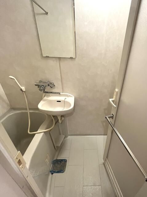 バス・シャワールーム　別部屋参考写真