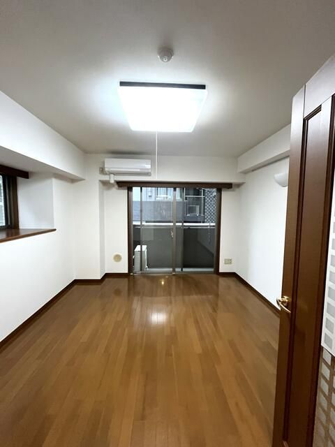 居室・リビング　※別部屋参考写真