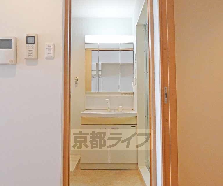 洗面設備　独立洗面台です！