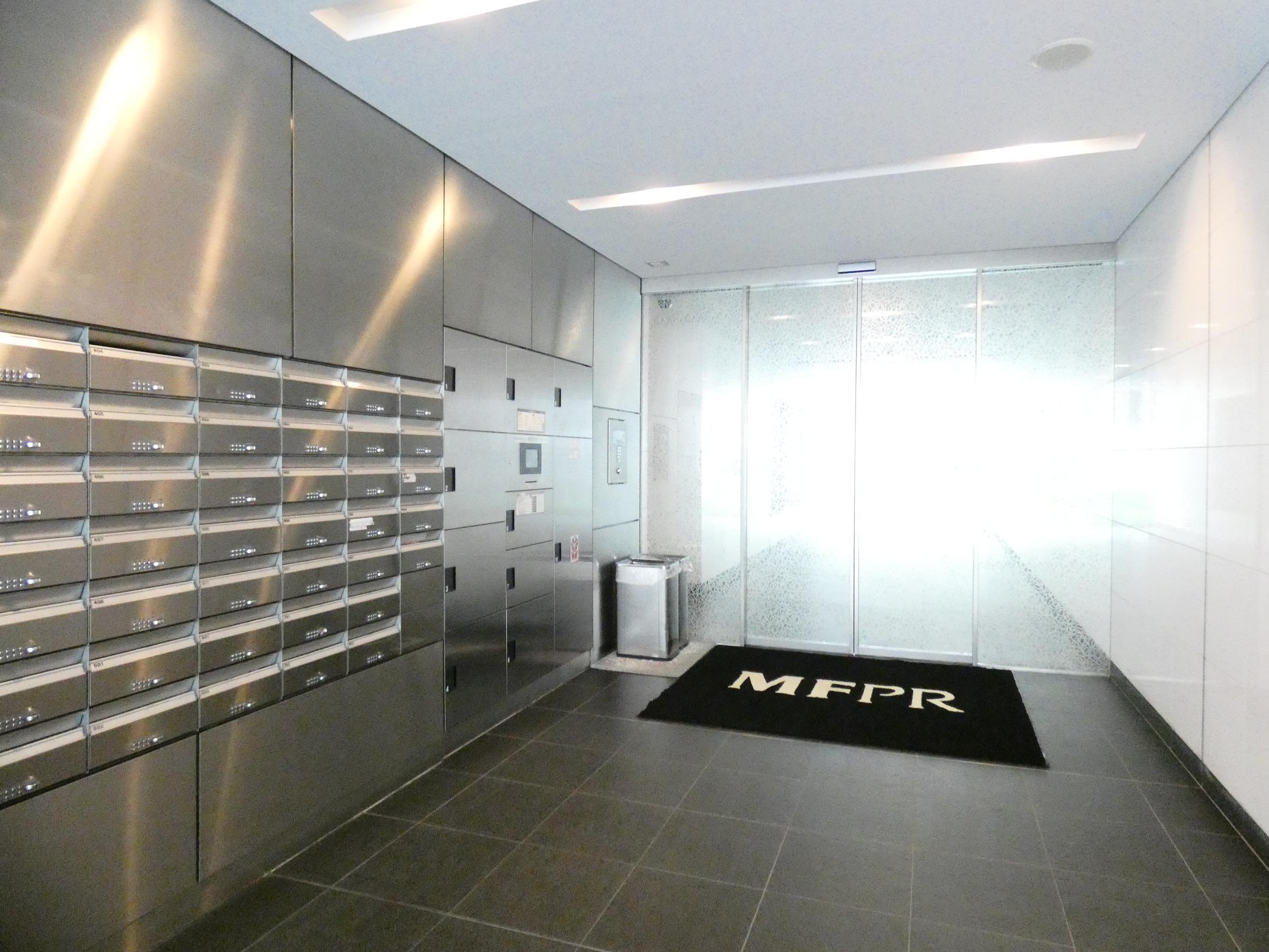 エントランス　エントランス