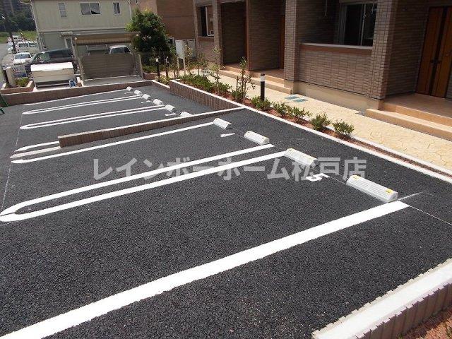 駐車場　駐車場完備です