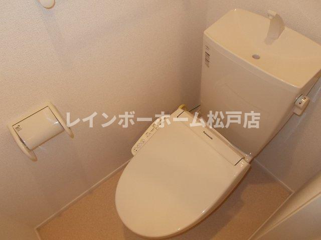 トイレ　落ち着いたトイレです