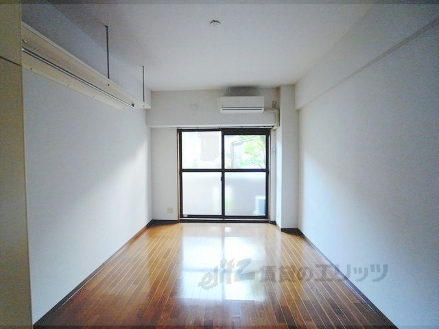 居室・リビング　居室