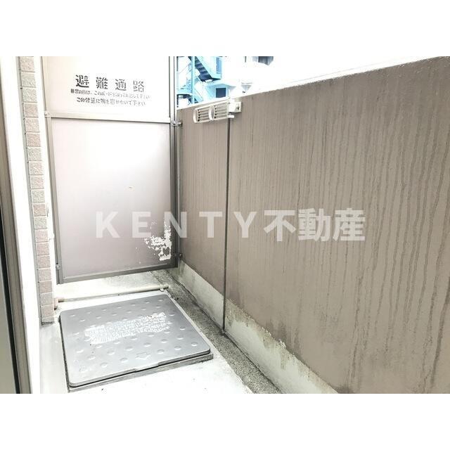 バルコニー　開放的で明るい空間を演出してくれるバルコニーです