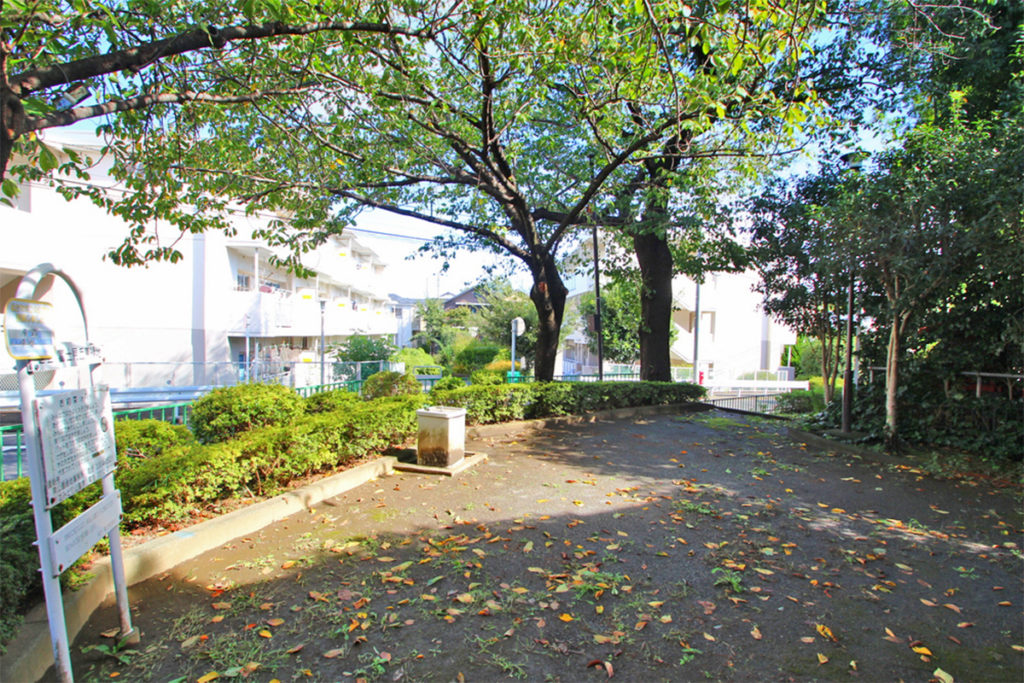 公園　富士見丘東緑地（公園）まで121m