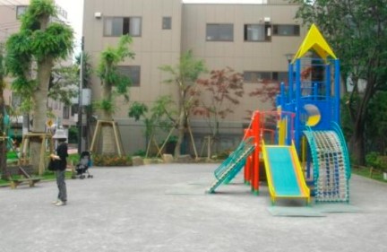 公園　つきやま公園（公園）まで585m