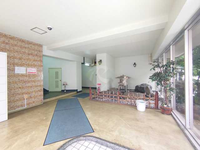 エントランス　カールトンコート