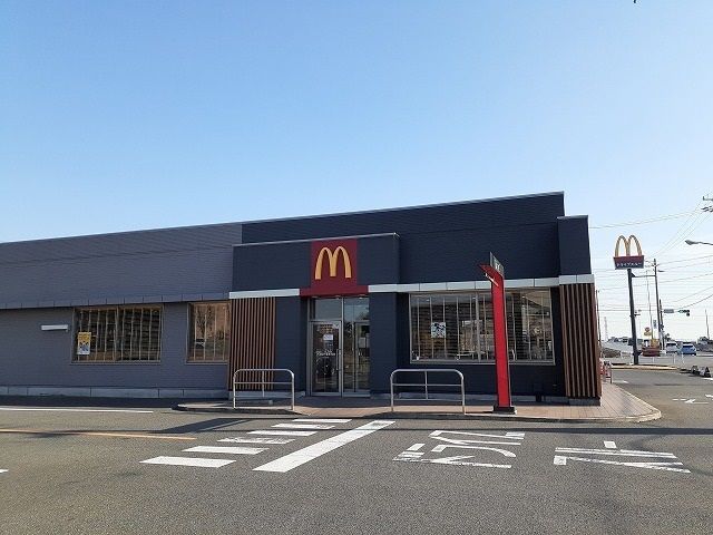 飲食店　マクドナルド247塩浜店（飲食店）まで182m