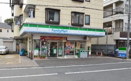 コンビニ　ファミリーマート 横浜白根店（コンビニ）まで767m