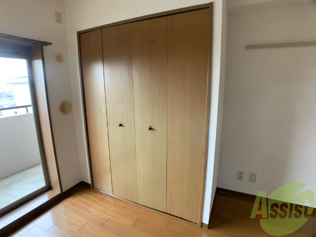 収納　クローゼットがありました。お洋服や荷物はここへ