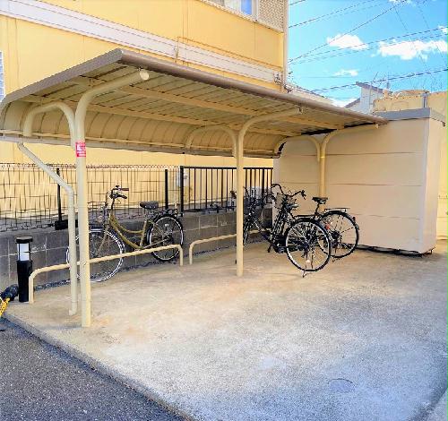 その他共有部分　屋根付き駐輪場完備