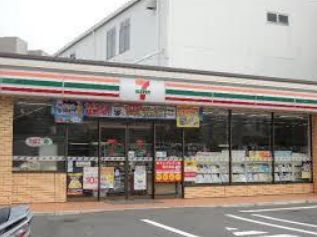 コンビニ　セブンイレブン江東潮見2丁目店（コンビニ）まで329m